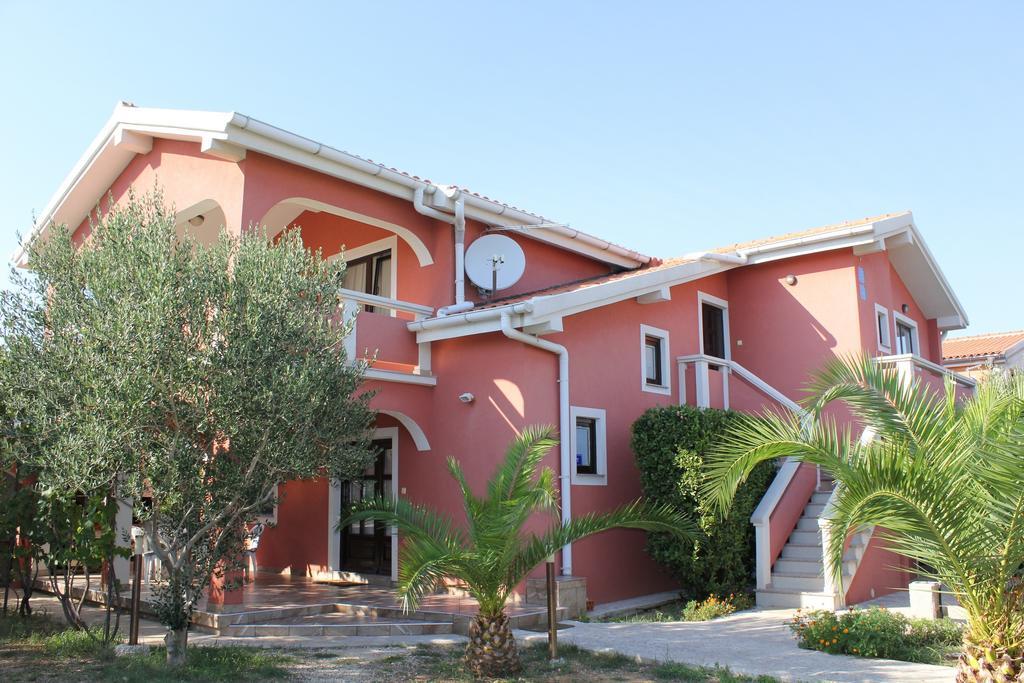 Apartments Puskaric Vir Bagian luar foto